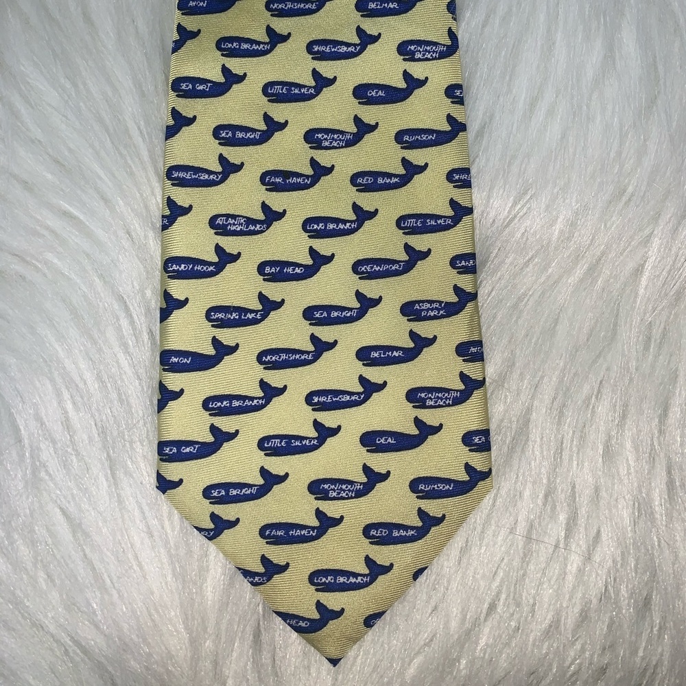 NorthShore silk blue whale tie D